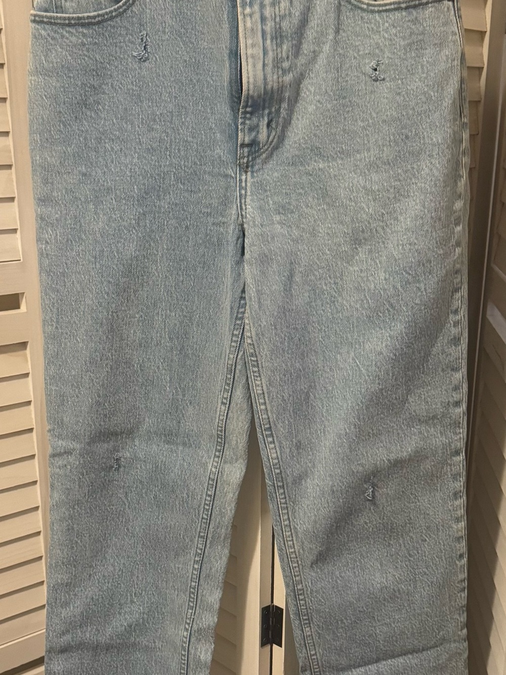 90s Grunge Abercrombie Light Wash High Rise Mom Jeans